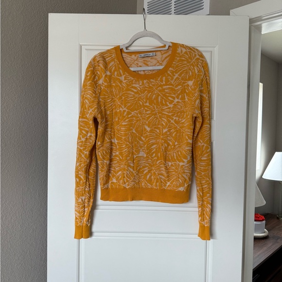 Zara Women’s Yellow Orange Tropical Print Sweater - Picture 3 of 8
